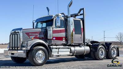 Western Star 4900FA Sleeper Semi Truck - Detroit 600HP