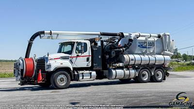 Freightliner 114SD Tandem Axle Vacuum Truck - Detroit, 450HP, 6 Speed Allison Rds Automatic