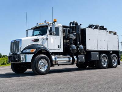 Peterbilt 348 Tandem Axle Vacuum Truck - Paccar, 370HP, 6 Speed Allison Rds Automatic