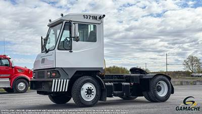 Ottawa T2 Yard Spotter Truck - Cummins, 190HP, 6 Speed Automatic