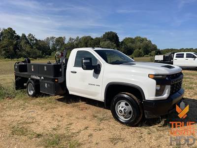 2020 Chevrolet 3500 Silverado HD Crew Cab Flatbed Truck