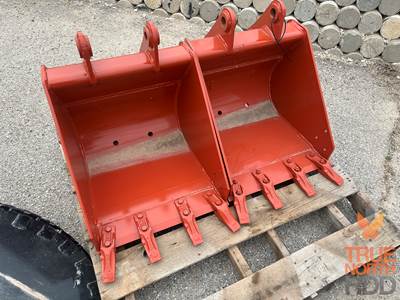 Ditch Witch 20" VRTS Series HD Bucket