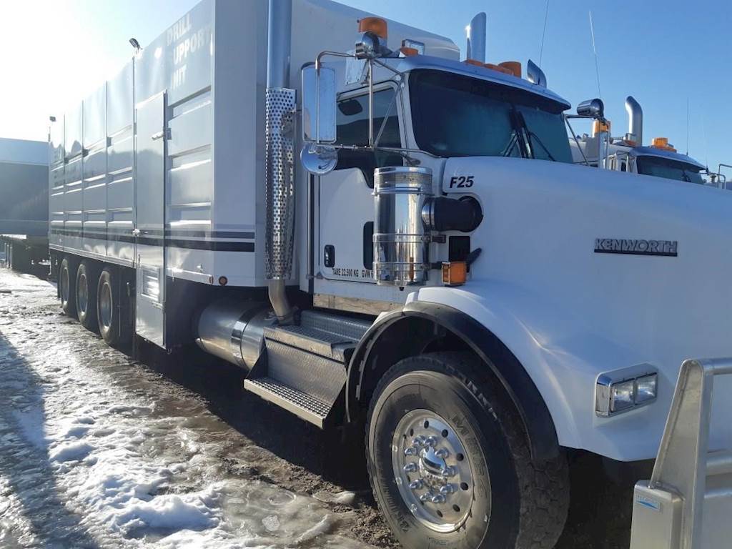 2019 Kenworth T800 Custom Mud Mixing Box Truck For Sale