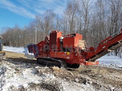 Morbark 3200 Horizontal Grinder