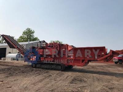 Morbark 3800XL Horizontal Grinder