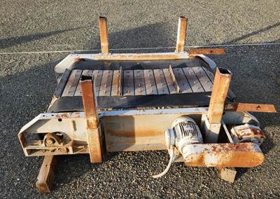 RECYCLING MAGNET – Self-Cleaning 42” long Permanent Magnet with 36” wide armor clad revolving belt