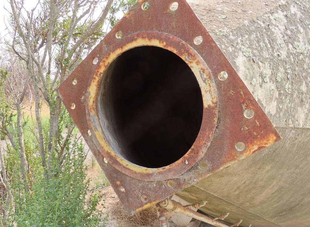 Cement Silo 11' diameter x 33' tall, approximately 3,200 Cf capacity