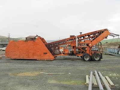 Ko-Cal 42” wide x 45' long Pit Loader / Screening Plant with Dozer Trap enclosure - 4½’ x 10’ single deck vibrating screen