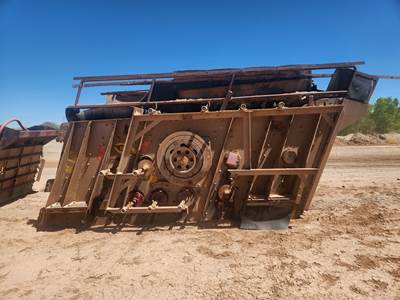 (3) - Three  Deister 6’ wide x 16’ long three deck incline vibrating “Wash Screens”   2007 / 2008