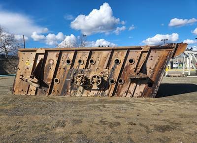 Deister 8’ wide x 24’ long three deck incline vibrating screen, Heavy-Duty dual vibrator mechanism.