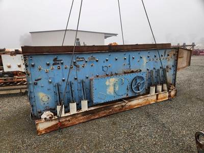 1988 El Jay 5’ wide x 16’ long 3 deck Horizontal Vibrating Screen