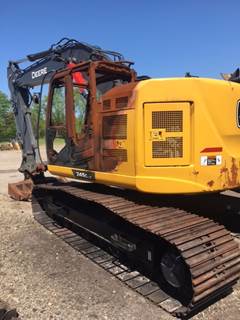 2022 John Deere 245G LC Excavator