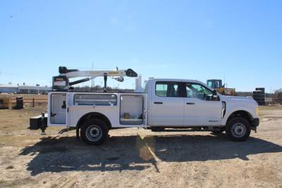 Ford F-350 Single Axle Cab & Chassis Truck - 500HP, Automatic