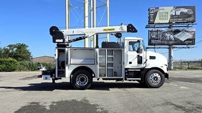 Mack MD6 Mechanic / Service Truck - Cummins, 300HP, Automatic