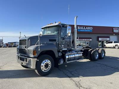 Mack Pinnacle 64T Day Cab Truck - MP8-505C 505HP