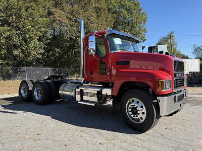 Mack Pinnacle 64T Day Cab Truck - MP8 505HP, 12 Speed Mdrive Hd Automatic