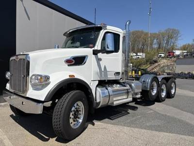 Peterbilt 567 Tri Axle Day Cab Truck - Cummins 565HP, 18 Speed Manual