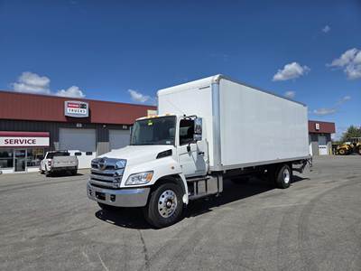 Hino L6 26 ft Box Truck - Automatic, Roll up Door, Liftgate