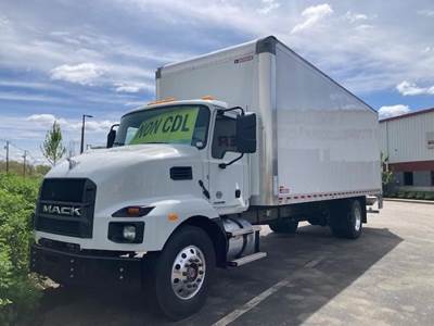 Mack MD6 26 ft Box Truck - 300HP, Automatic, Liftgate