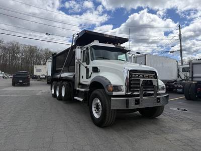 Mack Granite 64FR Dump Truck - Automatic