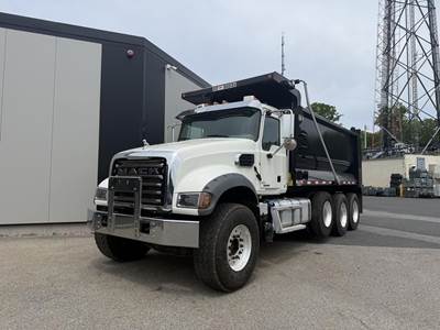 Mack Granite 64FR Dump Truck - Automatic