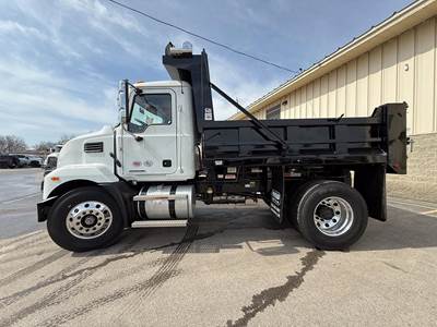 Mack MD7 Dump Truck - Cummins 300HP, 6 Speed Allison Rds Automatic