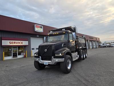 Volvo VHD64F200 Dump Truck - D13 455HP