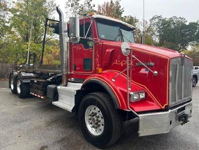 Kenworth T800 Roll Off Truck - Paccar, 455HP, Automatic