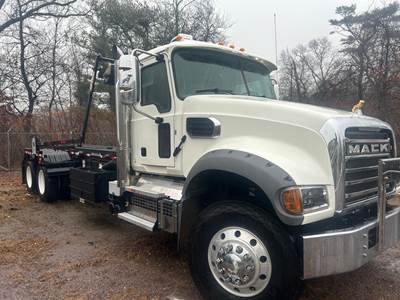 Mack Granite 64FR Roll Off Truck - 455HP, 12 Speed Mdrive Hd Amt