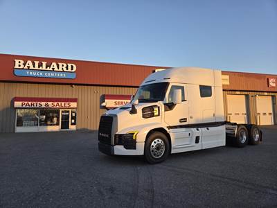Mack PIONEER 64T Sleeper Semi Truck - Mid Roof Sleeper, MP13 435HP