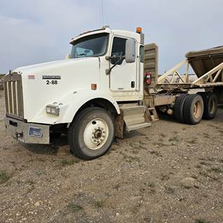 2009 Kenworth T800 Day Cab Truck - 2-88