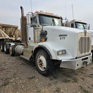 2012 Kenworth T800 4 Axle Day Cab Truck - 2-77