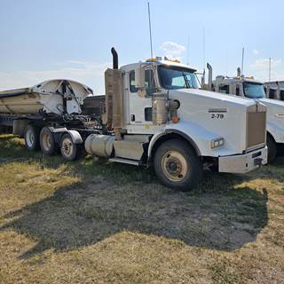 2012 Kenworth T800 4 Axle Day Cab Truck - 2-79