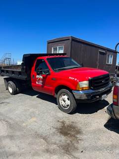 2000 Ford F-550 Dump Truck
