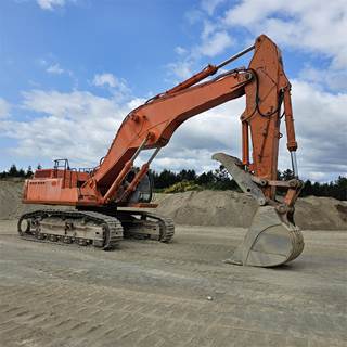 Hitachi EX750-5 Excavator