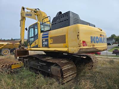 2016 Komatsu PC490LC-11 Excavator