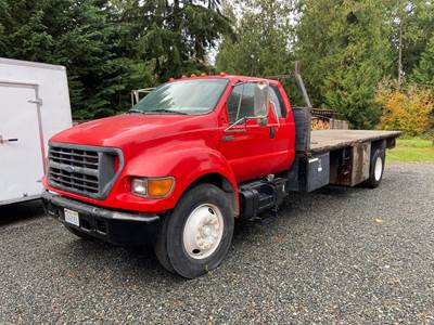 2002 Ford F-650 Extended Cab Flatbed Truck