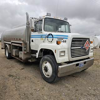 1993 Ford L8000 Fuel Truck - 2-68