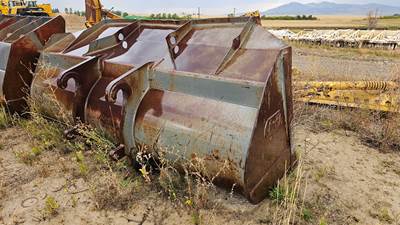 TWO JRB WA450-6 Buckets to fit a Komatsu WA450-6 Wheel Loader