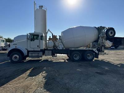 2014 Kenworth W900 Mixer / Ready Mix / Concrete Truck