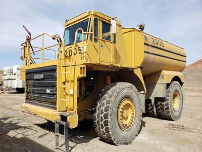 Euclid R60 Off-Highway 10,000 Gal Water Truck - 7-79