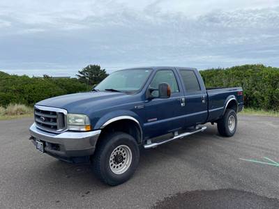 2004 Ford F-350 Lariat Crew Cab Truck