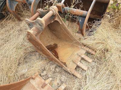 Peck 304E Severe-Duty Bucket