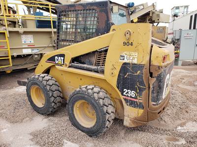 2001 Caterpillar 236 Skid Steer - 9-04