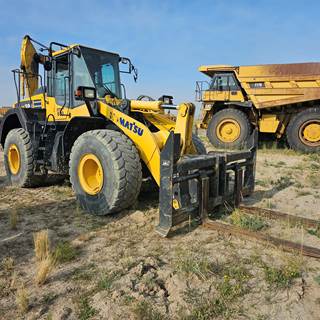 2016 Komatsu WA380-8 Wheel Loader - 9-23