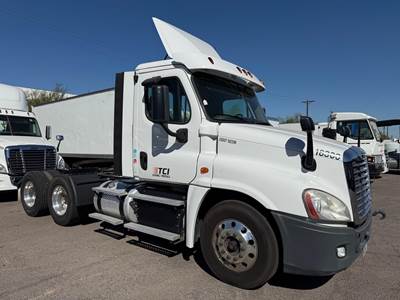 Freightliner Cascadia 113 Day Cab Truck - Detroit 400HP, 12 Speed Dt12 Automatic