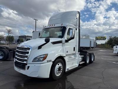 Freightliner Cascadia 113 Day Cab Truck - Detroit 450HP, 12 Speed Dt12 Automatic