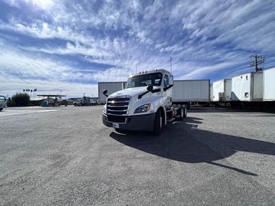 Freightliner Cascadia 113 Day Cab Truck - Detroit 450HP, 10 Speed Dt12 Manual