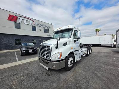 Freightliner Cascadia 113 Day Cab Truck - Detroit 450HP, 12 Speed Dt12 Automatic