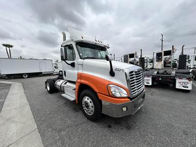 Freightliner Cascadia 125 Single Axle Day Cab Truck - Detroit 450HP, 12 Speed Dt12 Automatic